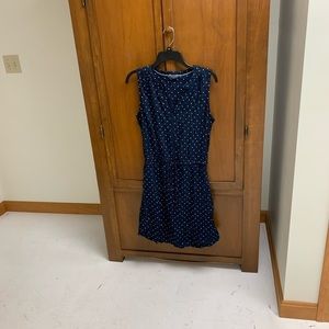 Denver Hayes above knee dress sleeveless MED navy polka dot V neck retrosport
